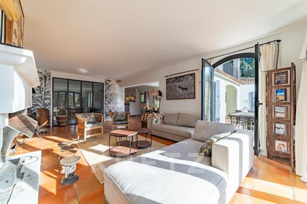 Aix-en-Provence. Élégante villa familiale de 220 m² au cœur d’un parc arboré