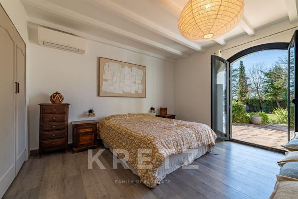 Aix-en-Provence. Élégante villa familiale de 220 m² au cœur d’un parc arboré