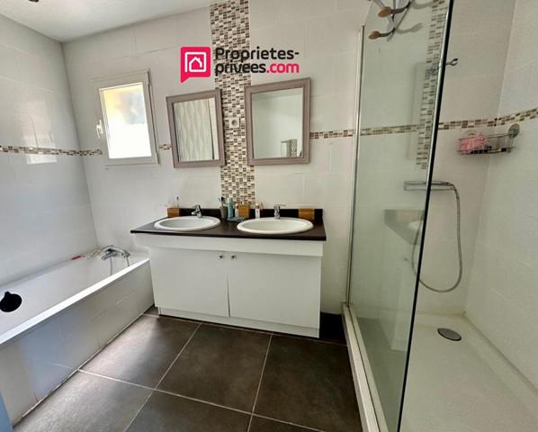 VILLA RECENTE 4 CHAMBRES AU CALME AVEC PISCINE