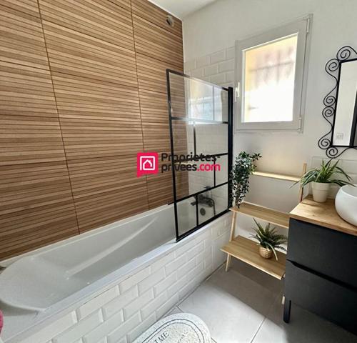 VILLA RECENTE 4 CHAMBRES AU CALME AVEC PISCINE