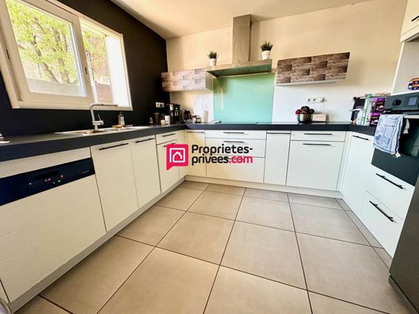 VILLA RECENTE 4 CHAMBRES AU CALME AVEC PISCINE