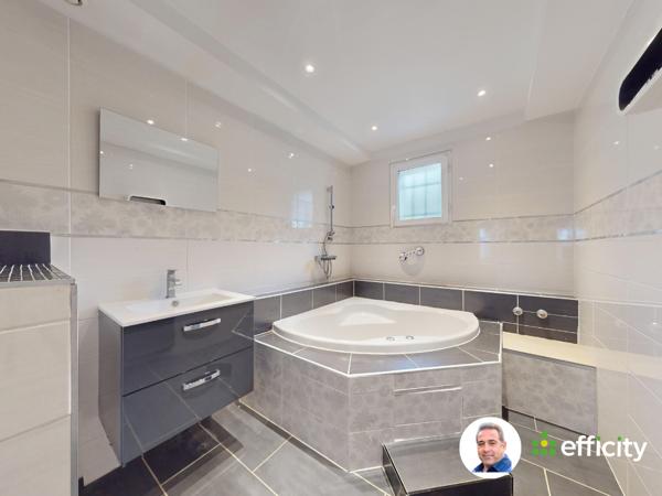 Maison 6 pièces - 175 m² Exclusivité efficity