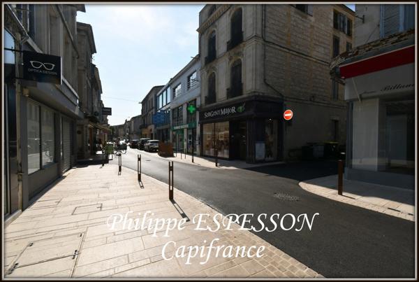 IMMEUBLE DE PLUS DE 300 M2 AVEC JARDIN DE 100 M2 HYPERCENTRE DE MARMANDE (47)