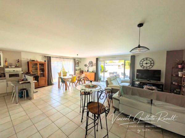SAINTE-PAZANNE – MAISON FAMILIALE – 152 M² – 4 CHAMBRES – PISCINE – TERRAIN 1 000 M²
