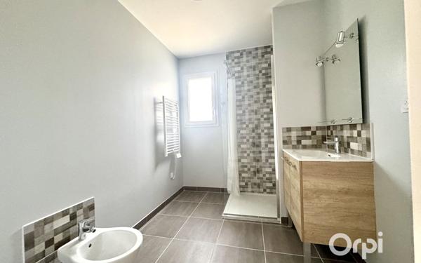 Maison à louer    4 pièces •  Le Gua