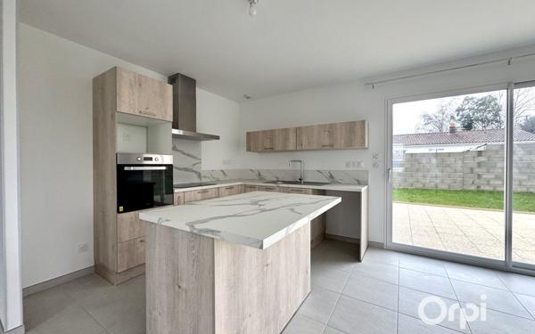 Maison à louer    4 pièces •  Le Gua