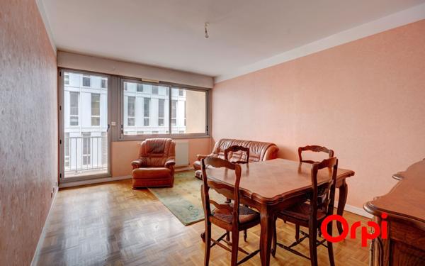 Appartement à vendre    3 pièces • 73,18 m2 Lyon 2