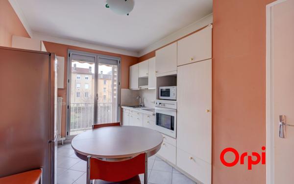 Appartement à vendre    3 pièces • 73,18 m2 Lyon 2