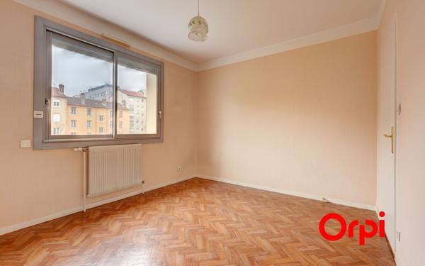 Appartement à vendre    3 pièces • 73,18 m2 Lyon 2