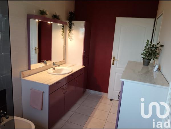 Maison traditionnelle 4 pièces de 97 m² à Bourbon-Lancy (71140)