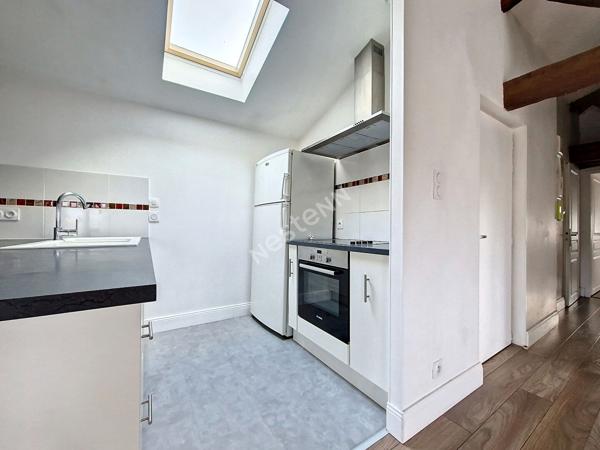 A LOUER APPARTEMENT AVEC CACHET CUISINE AMÉNAGÉE ET ÉQUIPÉE 2 CHAMBRES POITIERS SUD