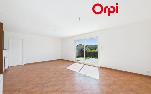 Maison à louer    4 pièces •  Bernay