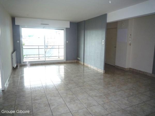 Appartement T4 à louer - 77 m² (réf : 554555)