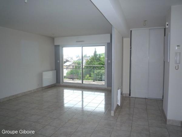 Appartement T4 à louer - 77 m² (réf : 554555)