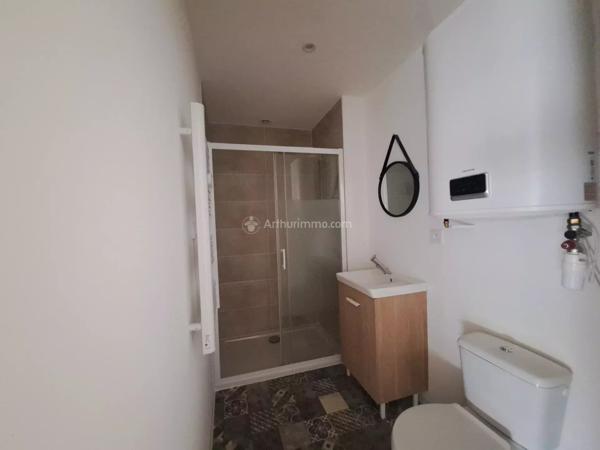 Location                                                      Studio
                        
                     1 pièces                      17 m2                     à Carmaux