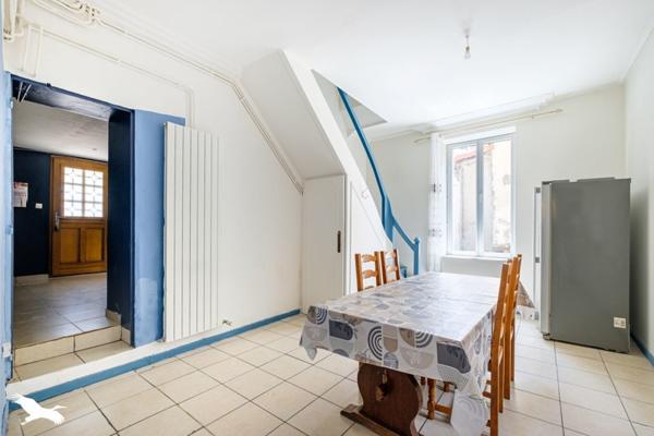 Maison 241 960 € Vénissieux 6 p 113 m² DPE D