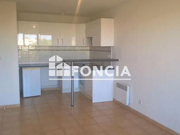 Location Appartement 2 pièces 36.89 m² - 22 AVENUE DE LA CAPELETTE Istres 13800