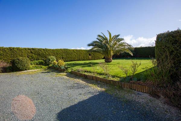 Corps de ferme en pierre à rénover , 1,5 ha de terrain , Pleumeur-Gautier proprietes-privees.com+3