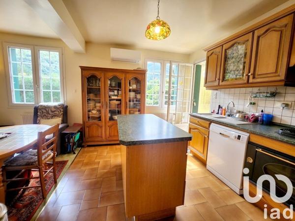 Maison traditionnelle 6 pièces de 152 m² à Arles-sur-Tech (66150)