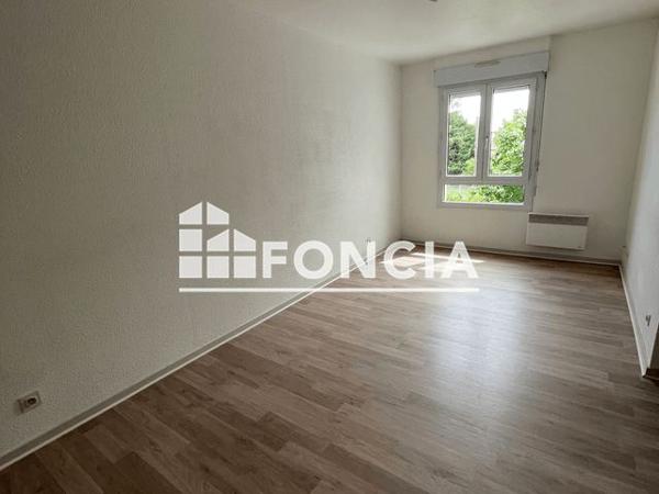 Location Studio 24 m² - 2EME ETAGE - PORTE 18 Niort 79000