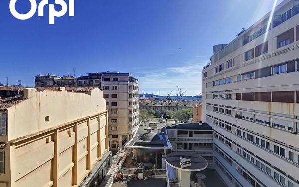 Appartement à vendre    5 pièces • 110 m2 Toulon