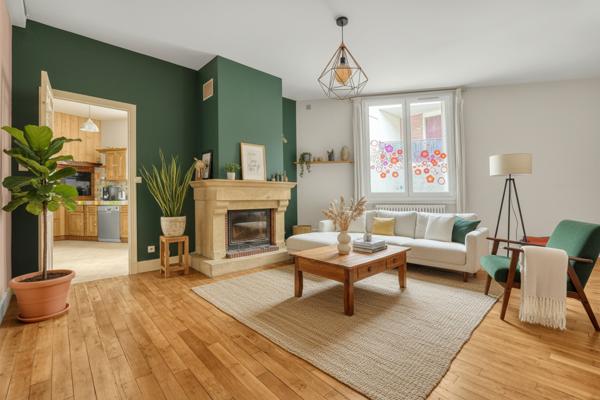 APPARTEMENT BAS CÔTE PAVÉE -