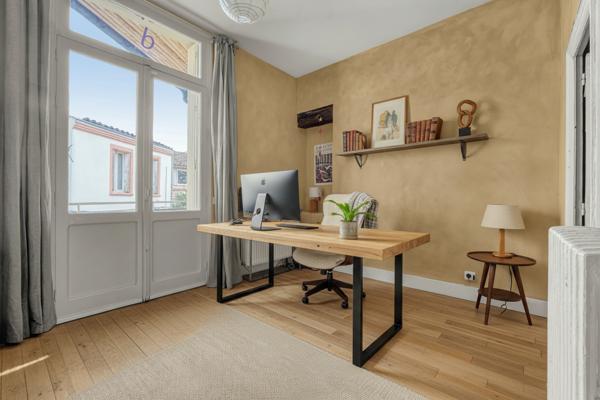 APPARTEMENT BAS CÔTE PAVÉE -