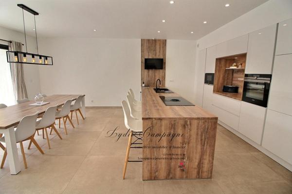 MAISON DE PLAIN-PIED 140 M² ,  JARDIN À JOUISSANCE EXCLUSIVE ,PISCINE ,GARAGE