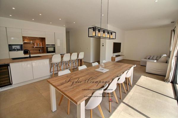 MAISON DE PLAIN-PIED 140 M² ,  JARDIN À JOUISSANCE EXCLUSIVE ,PISCINE ,GARAGE