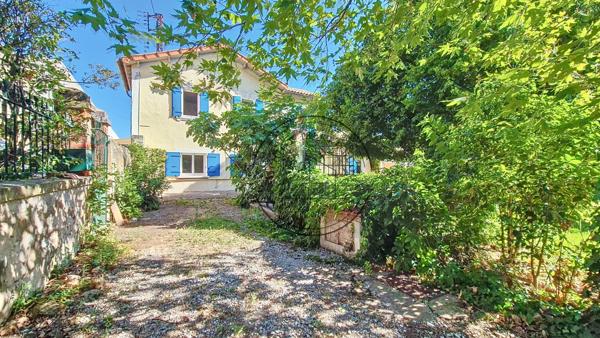 Cavaillon (84300) MAISON DES ANNEES 30 AVEC JARDIN ARBORE