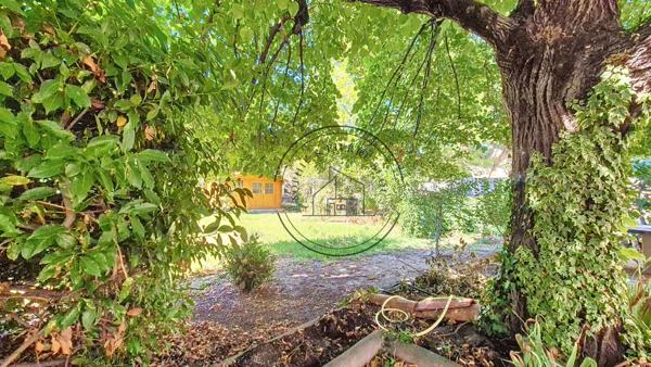 Cavaillon (84300) MAISON DES ANNEES 30 AVEC JARDIN ARBORE