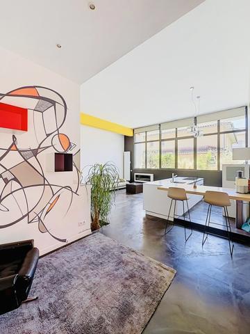 Appartement
         7 pièces
        - 300 m² Bien prestige 697 000 € *