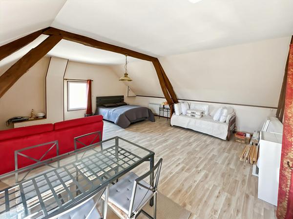 HYPER CENTRE VILLE 5 chambres Plain pied de vie Jardin ETREPAGNY