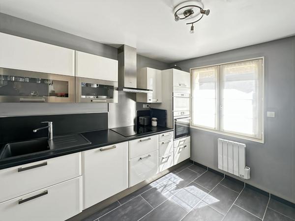 HYPER CENTRE VILLE 5 chambres Plain pied de vie Jardin ETREPAGNY