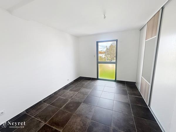 montrond-les-bains maison de 115m2 implantée sur 200m2 de terrain avec garage