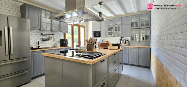 Maison Courtenay 8 pièce(s) 250 m2