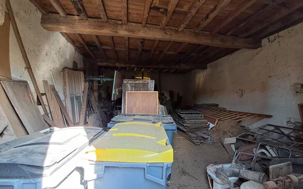 Maison à vendre    1 pièce •  Saint-Aubin-de-Lanquais