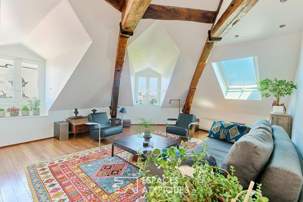 Duplex d’architecte avec ascenseur et vue sur Montmartre