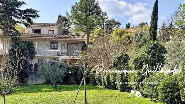 Nîmes-Villa  280 m² 7-pièces sur terrain de 3000 m²