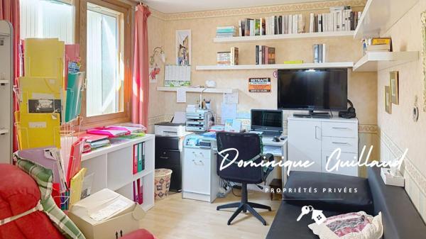 Nîmes-Villa  280 m² 7-pièces sur terrain de 3000 m²