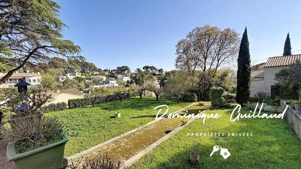 Nîmes-Villa  280 m² 7-pièces sur terrain de 3000 m²