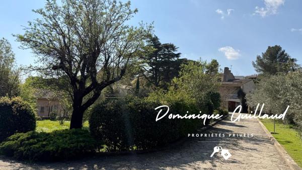 Nîmes-Villa  280 m² 7-pièces sur terrain de 3000 m²