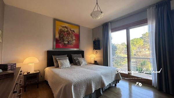 Nîmes-Villa  280 m² 7-pièces sur terrain de 3000 m²