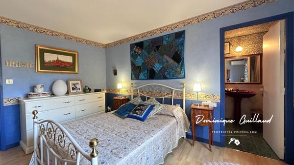 Nîmes-Villa  280 m² 7-pièces sur terrain de 3000 m²