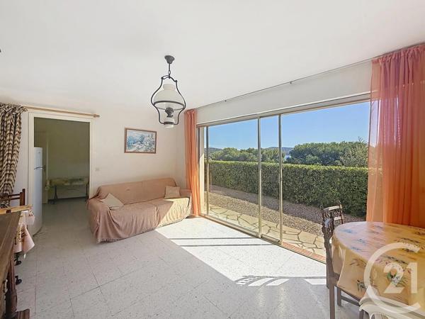 Maison à vendre  7 pièces - 200 m 2   CAVALAIRE SUR MER  - 83