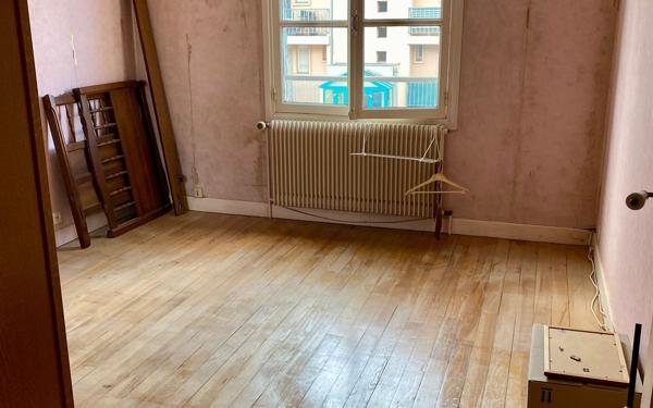 Maison à vendre    2 pièces •  Vitry-le-François