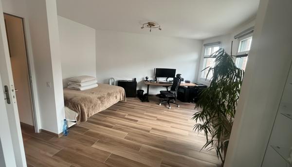 Studio rénové 34 m² – Résidence sécurisée, parking, métro à pied – Euratechnologies, Lille Bois-Blancs