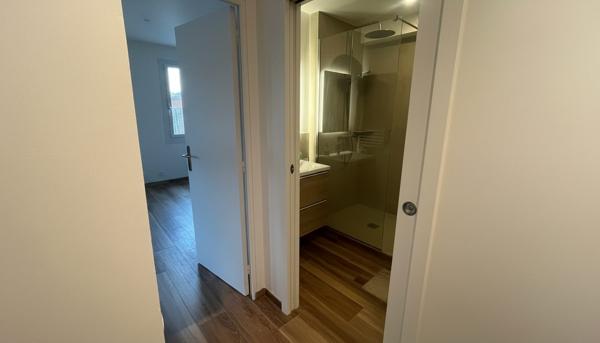 Studio rénové 34 m² – Résidence sécurisée, parking, métro à pied – Euratechnologies, Lille Bois-Blancs