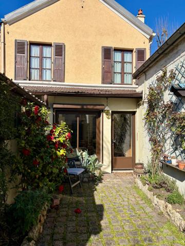 A 5mn à pied de la gare RER A de Chatou/Croissy