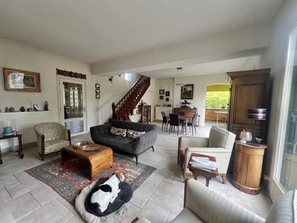 Maison de maître de 141 m2 édifiée sur un terrain de 1060 m2